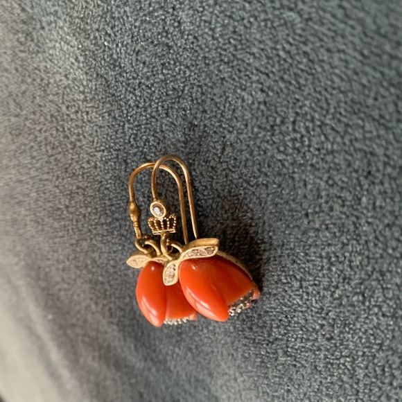 Adorable Juicy Couture Good Tone Flower Earrings With Rhinestones - Picture 8 of 13